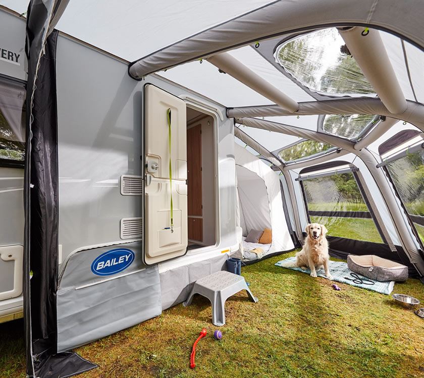 Bailey Discovery D4-2 Camper Trailer With Attached Inflatable Enclosed Awning