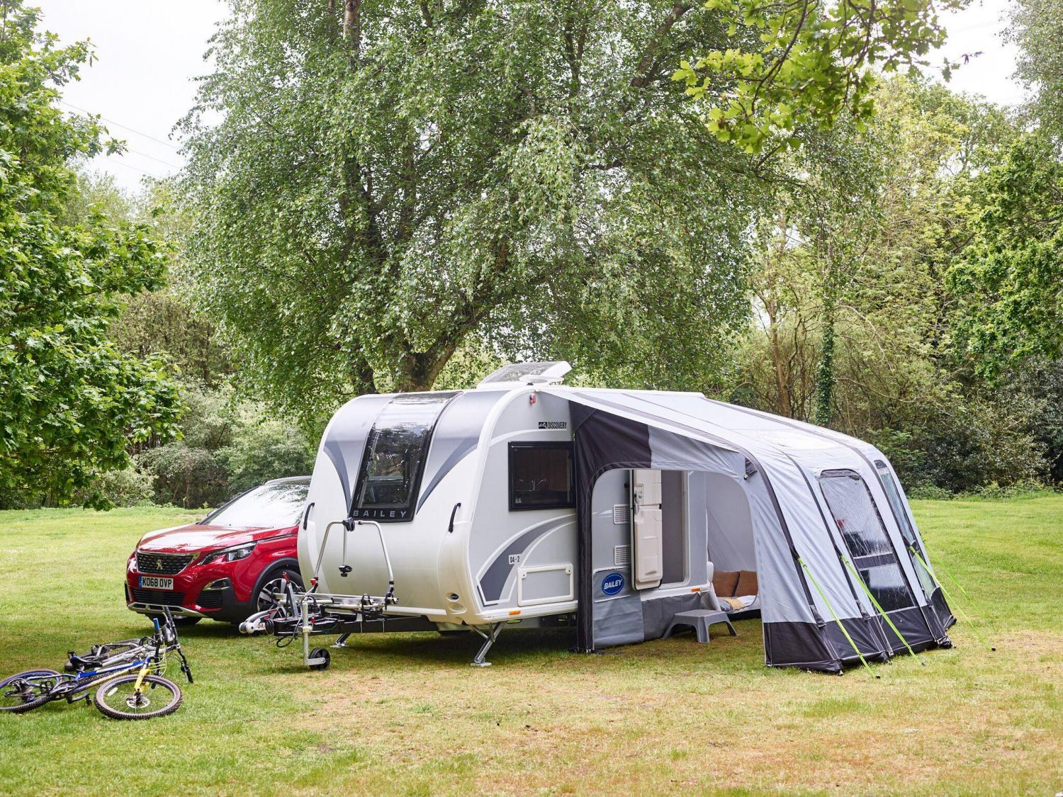Bailey Discovery D4-2 Camper Trailer With Attached Inflatable Enclosed Awning