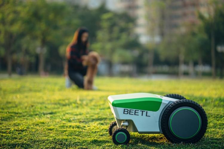 Beetl Autonomous Robot That Finds And Picks Up Dog Poop - Automatic dog poop cleaning robot