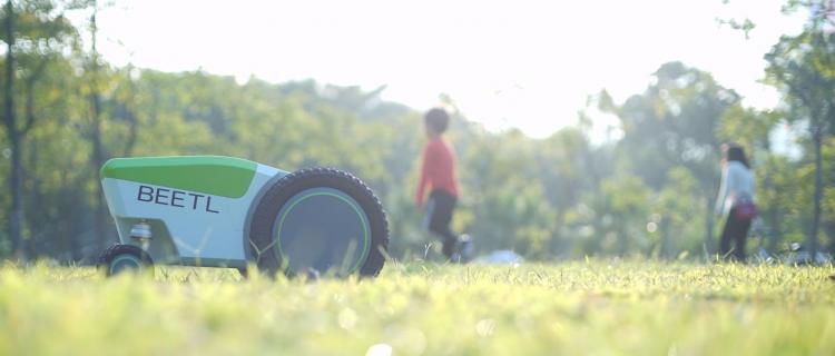 Beetl Autonomous Robot That Finds And Picks Up Dog Poop - Automatic dog poop cleaning robot