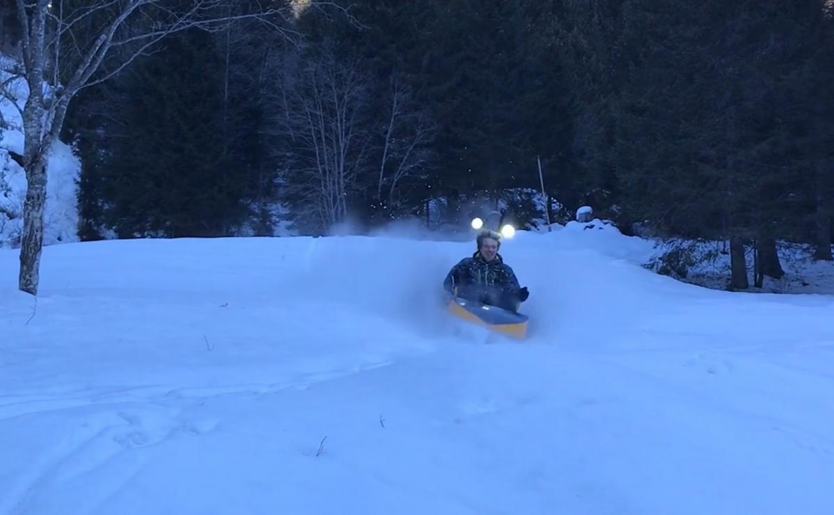 Bobsla Is a Winter E-Vehicle That's Part Go-Kart, Part Snowmobile, and It Drifts