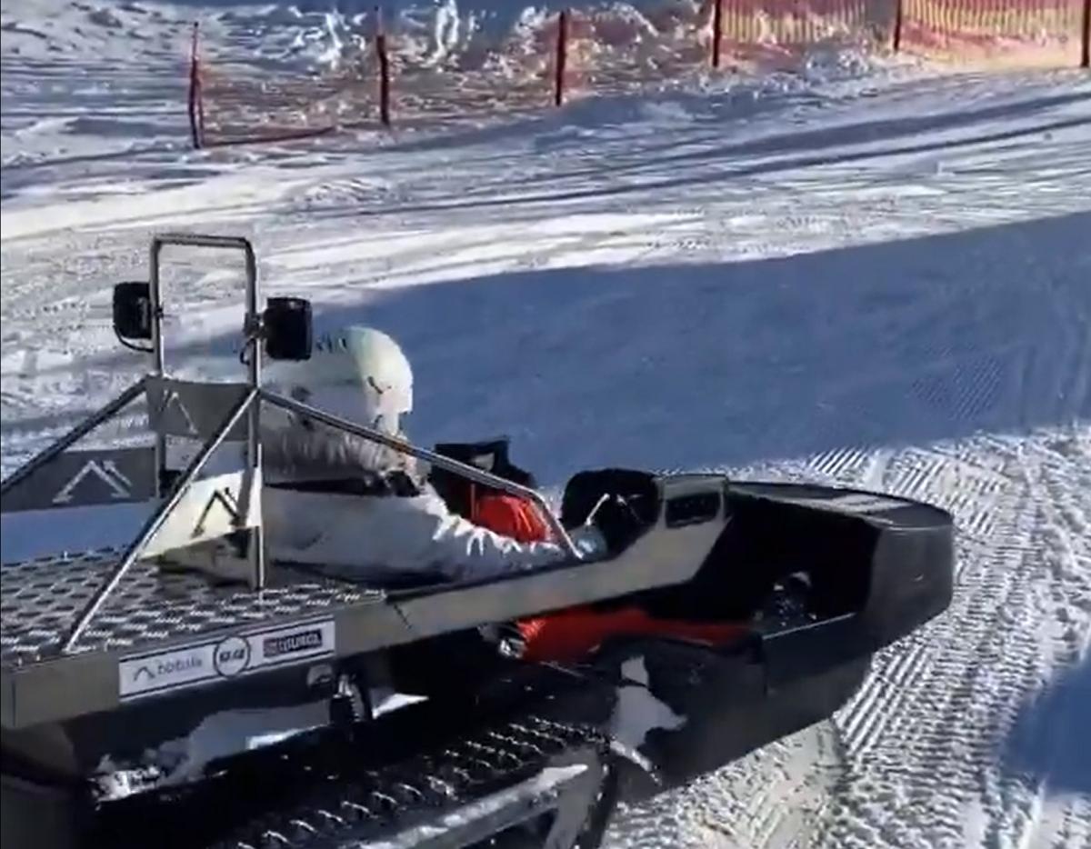 Bobsla Is a Winter E-Vehicle That's Part Go-Kart, Part Snowmobile, and It Drifts