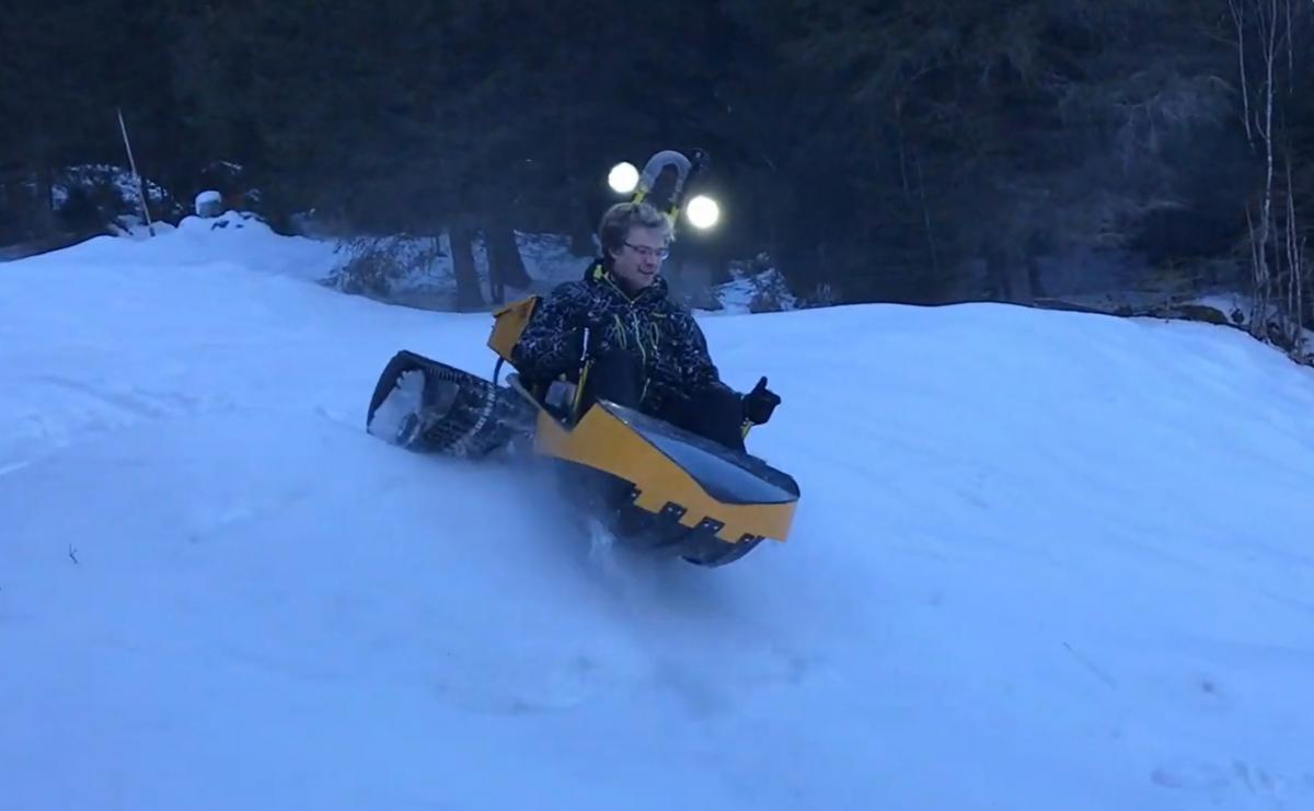 Bobsla Is a Winter E-Vehicle That's Part Go-Kart, Part Snowmobile, and It Drifts