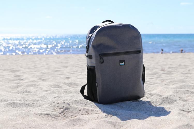 BooÄ“ Hybrid 20 Fully Waterproof Backpack - Submersible waterproof zippers floating backpack