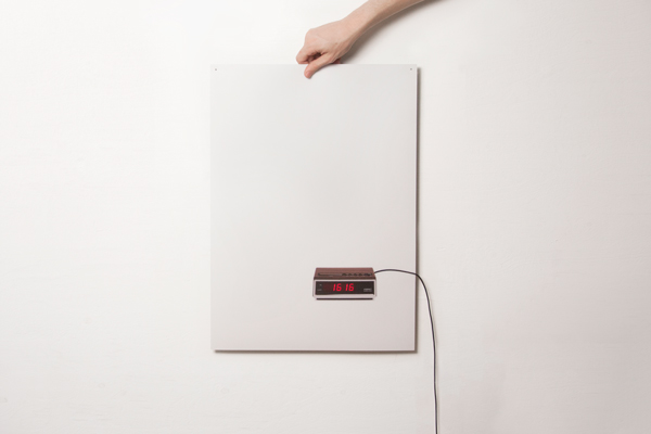 Flat Life Wall Clock - Picture of alarm clock that works