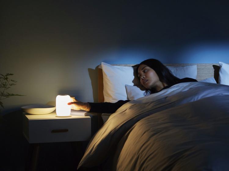 Casper Glow Light - Smart bed light helps lull you to sleep - Self-dimming smart light