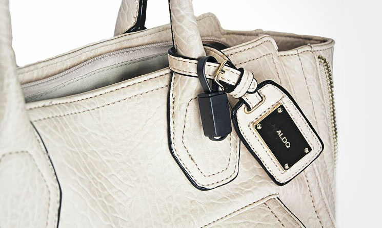 The Juicer - Phone To Phone Charging Cable