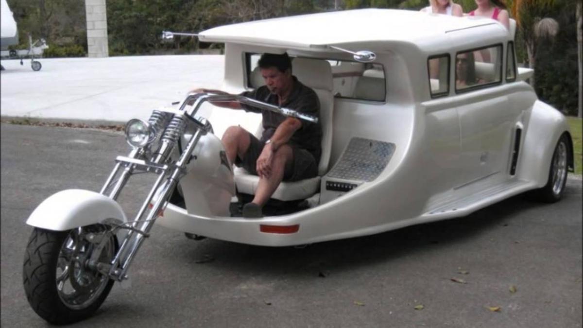 LimoBike Harley Davidson Motorcycle Limousine Hybrid Vehicle - Motorcycle party bus