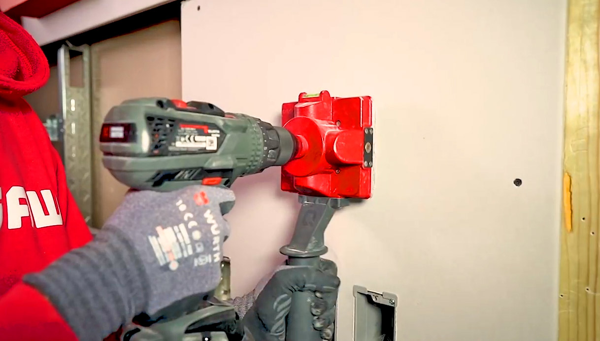 Quadsaw Square Saw Drill Attachment - Quadsaw automatic square drywall saw cuts perfect outlet holes 