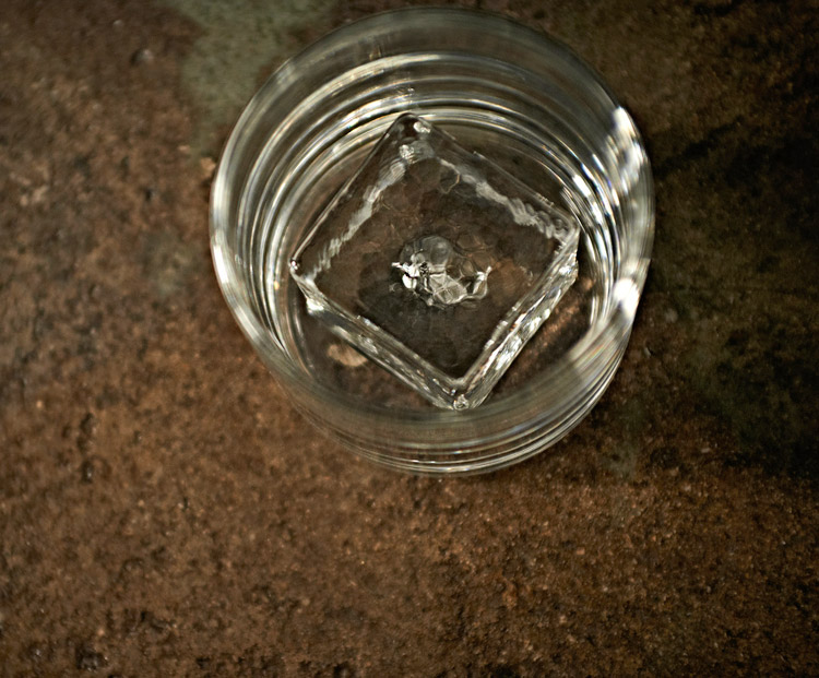 The Rocks Cube Glass