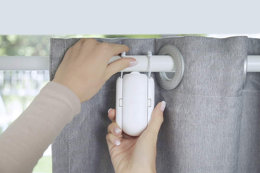Switchbot Curtain - Automatic curtain robot auto opens and closes your curtains