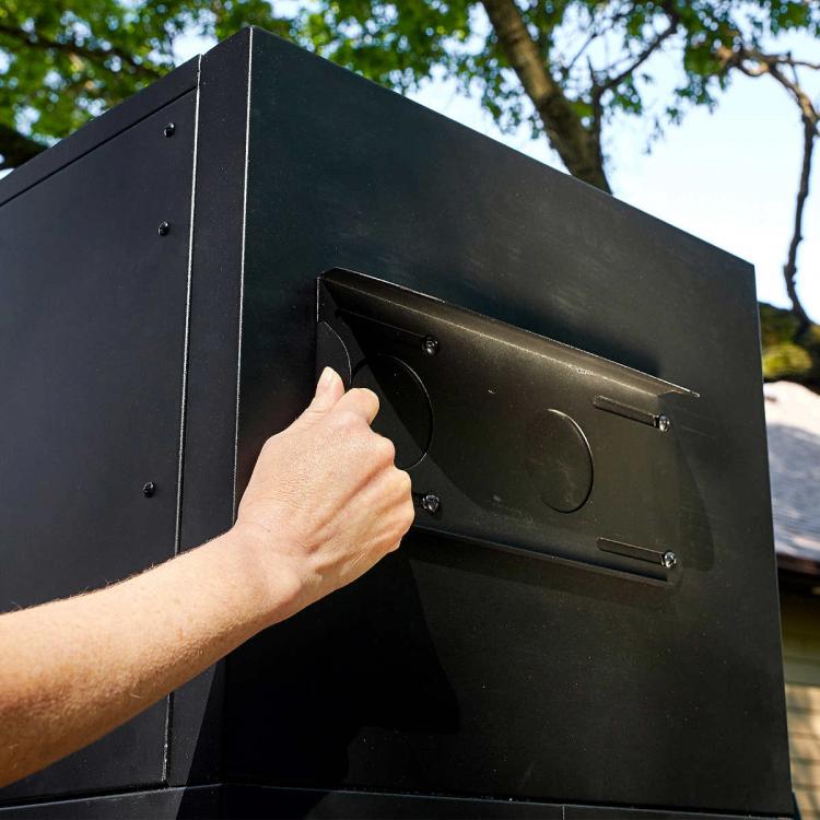 The Ultimate Grill - Louisiana Grills Champion Pellet Grill Giant BBQ Smoker