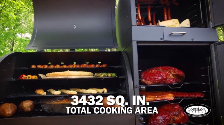 The Ultimate Grill - Louisiana Grills Champion Pellet Grill Giant BBQ Smoker