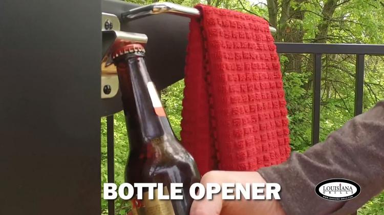 The Ultimate Grill - Louisiana Grills Champion Pellet Grill Giant BBQ Smoker