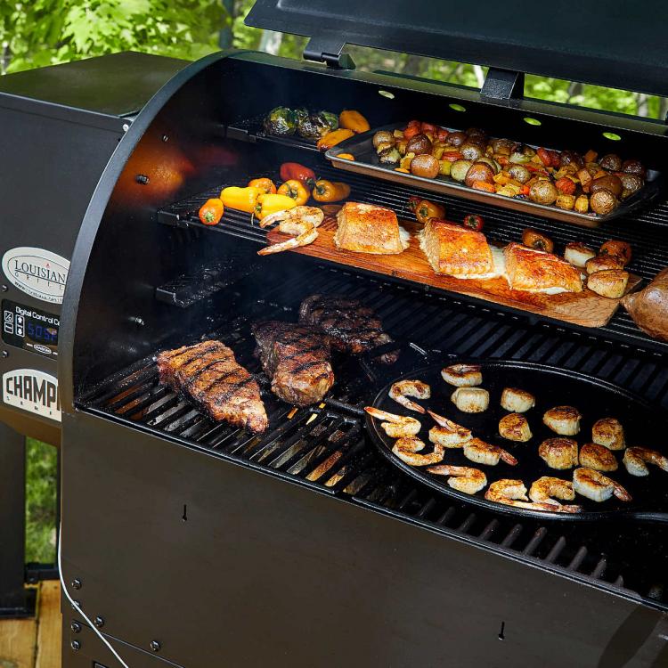 The Ultimate Grill - Louisiana Grills Champion Pellet Grill Giant BBQ Smoker