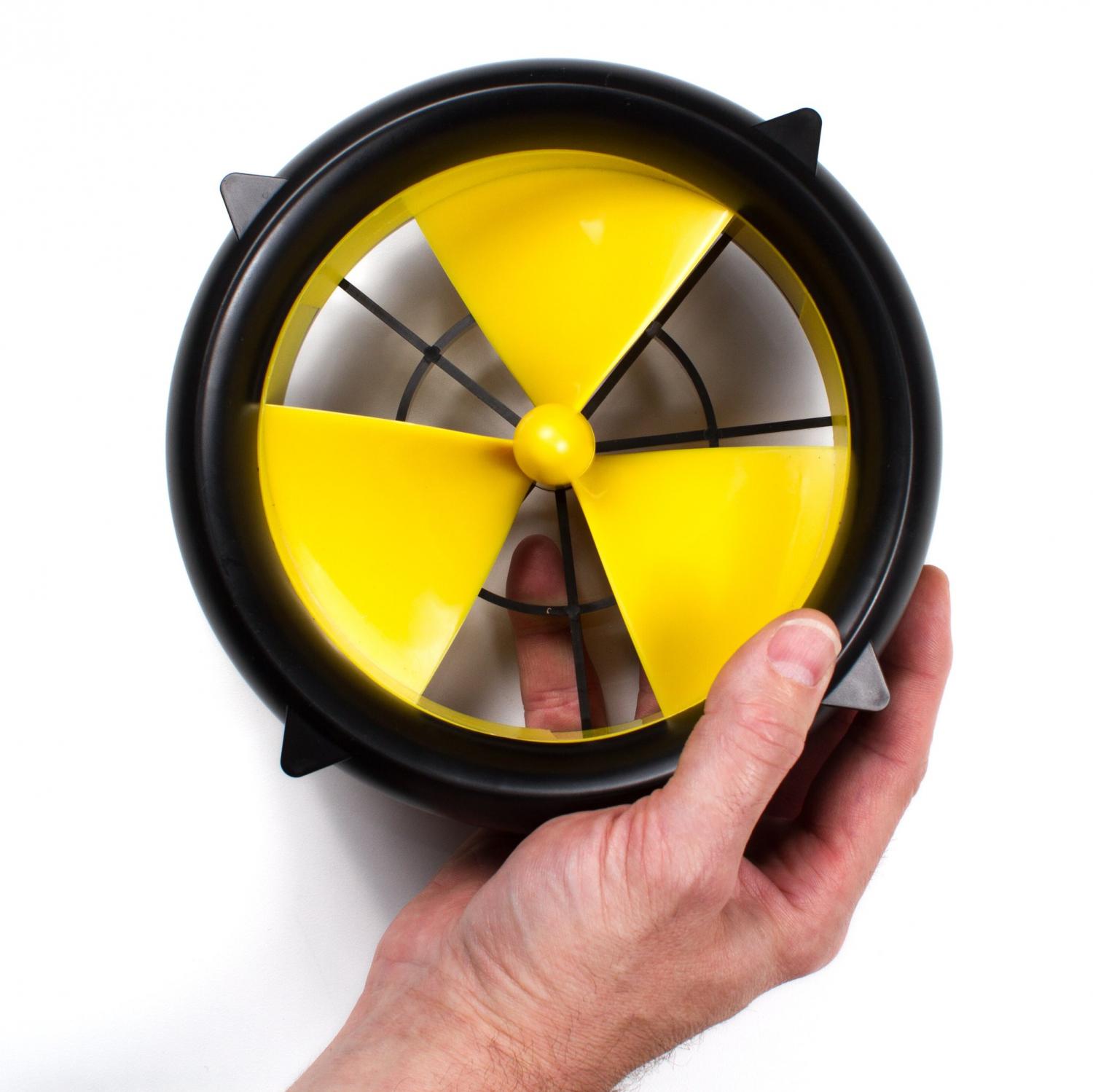 Waterlily water turbine - Off-grid wind and water turbine
