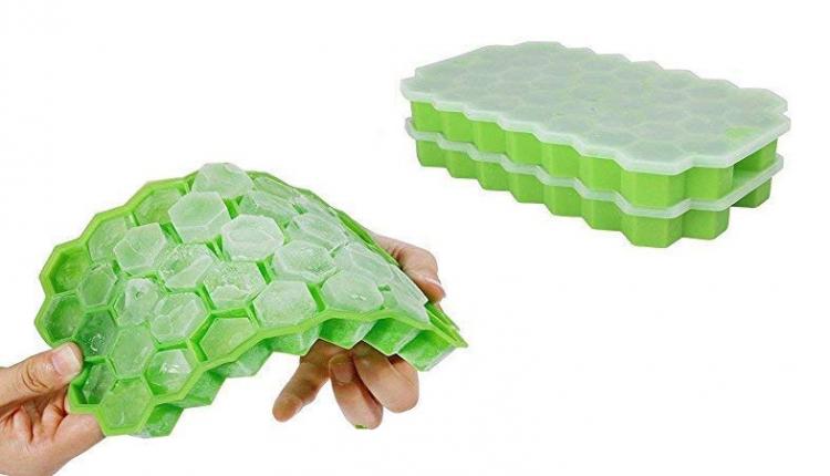 Beehive design lidded ice tray - covered ice cube tray