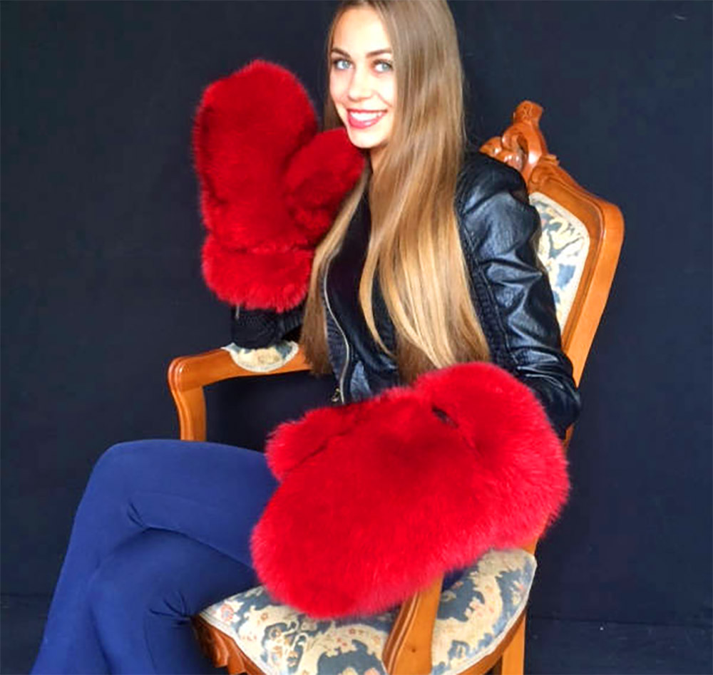 Giant Fur Mittens - Huge mittens