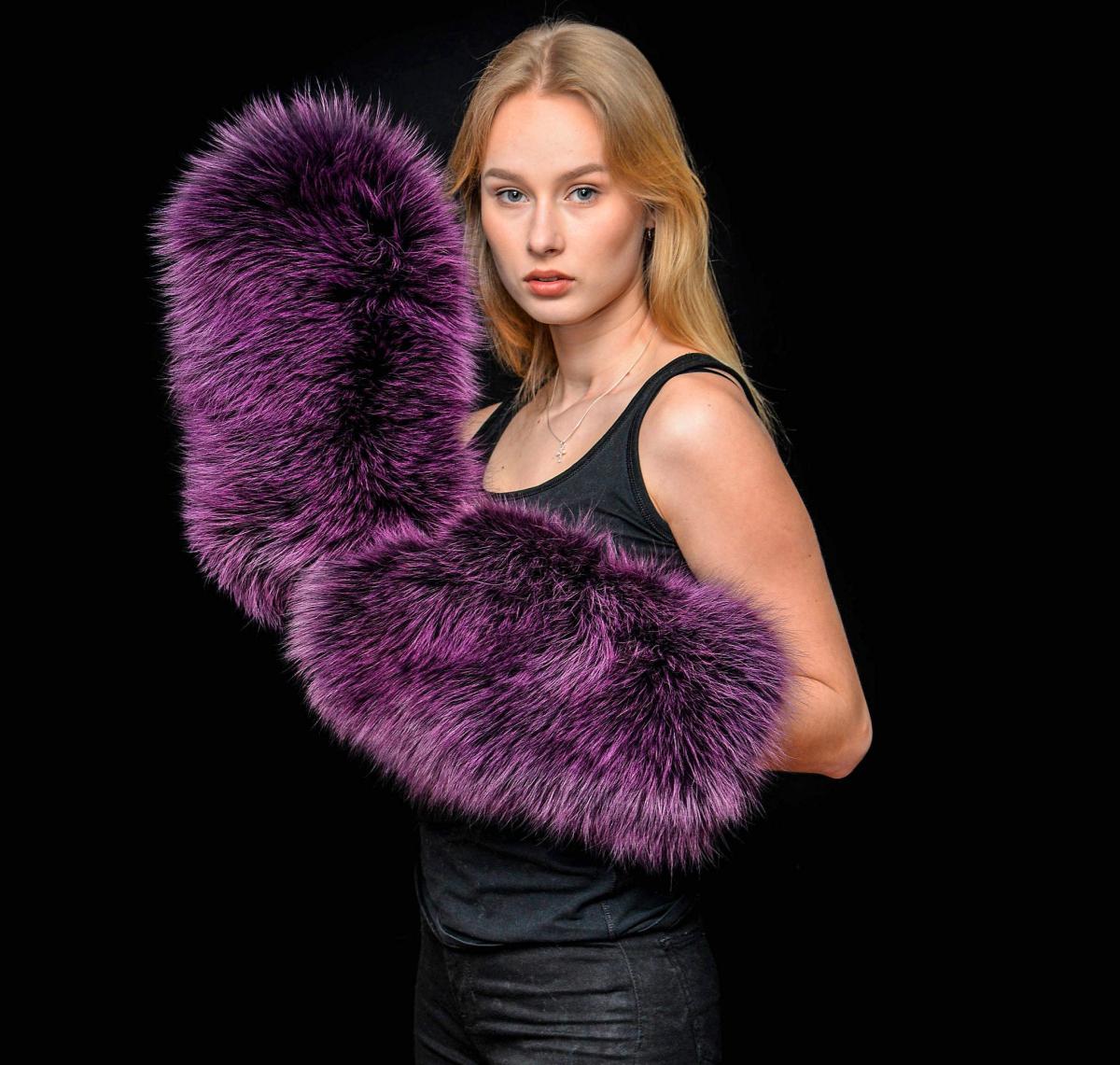 Giant Fur Mittens - Huge mittens