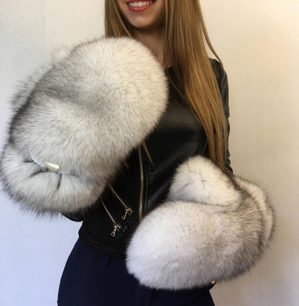 Giant Fur Mittens - Huge mittens
