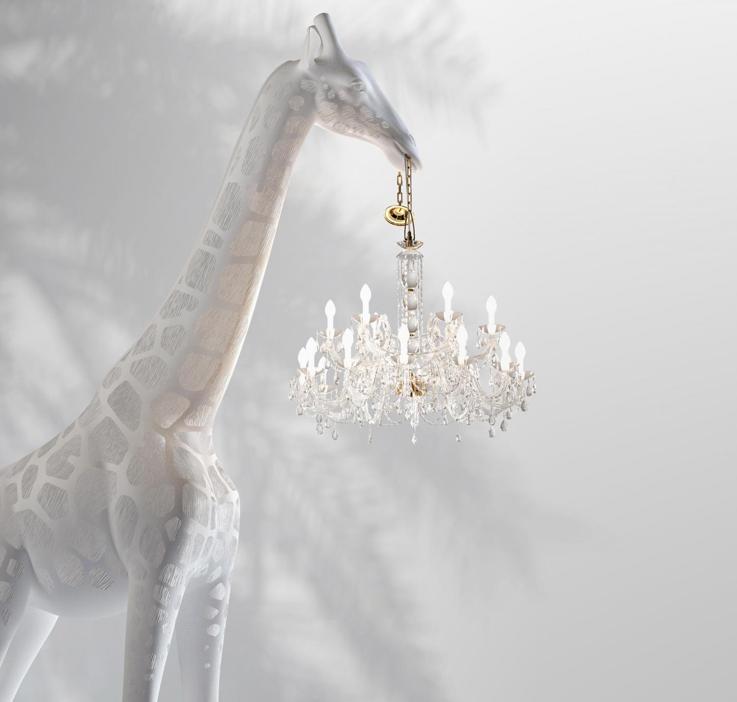 Giant Giraffe Chandelier - Wall mounted giraffe lamp