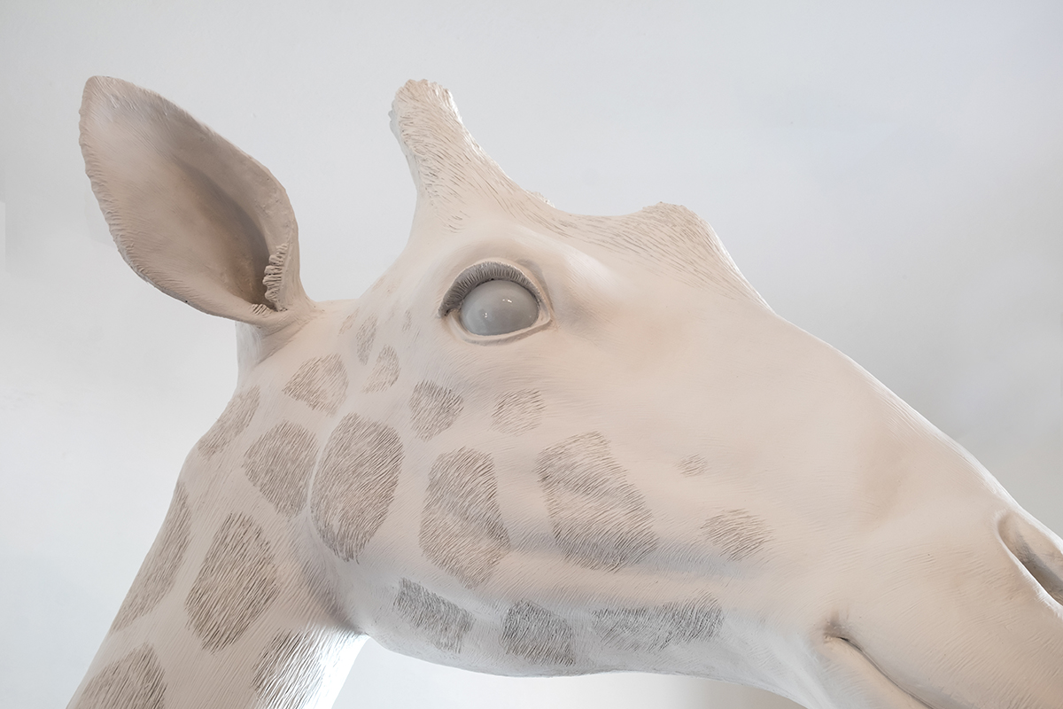 Giant Giraffe Chandelier - Wall mounted giraffe lamp