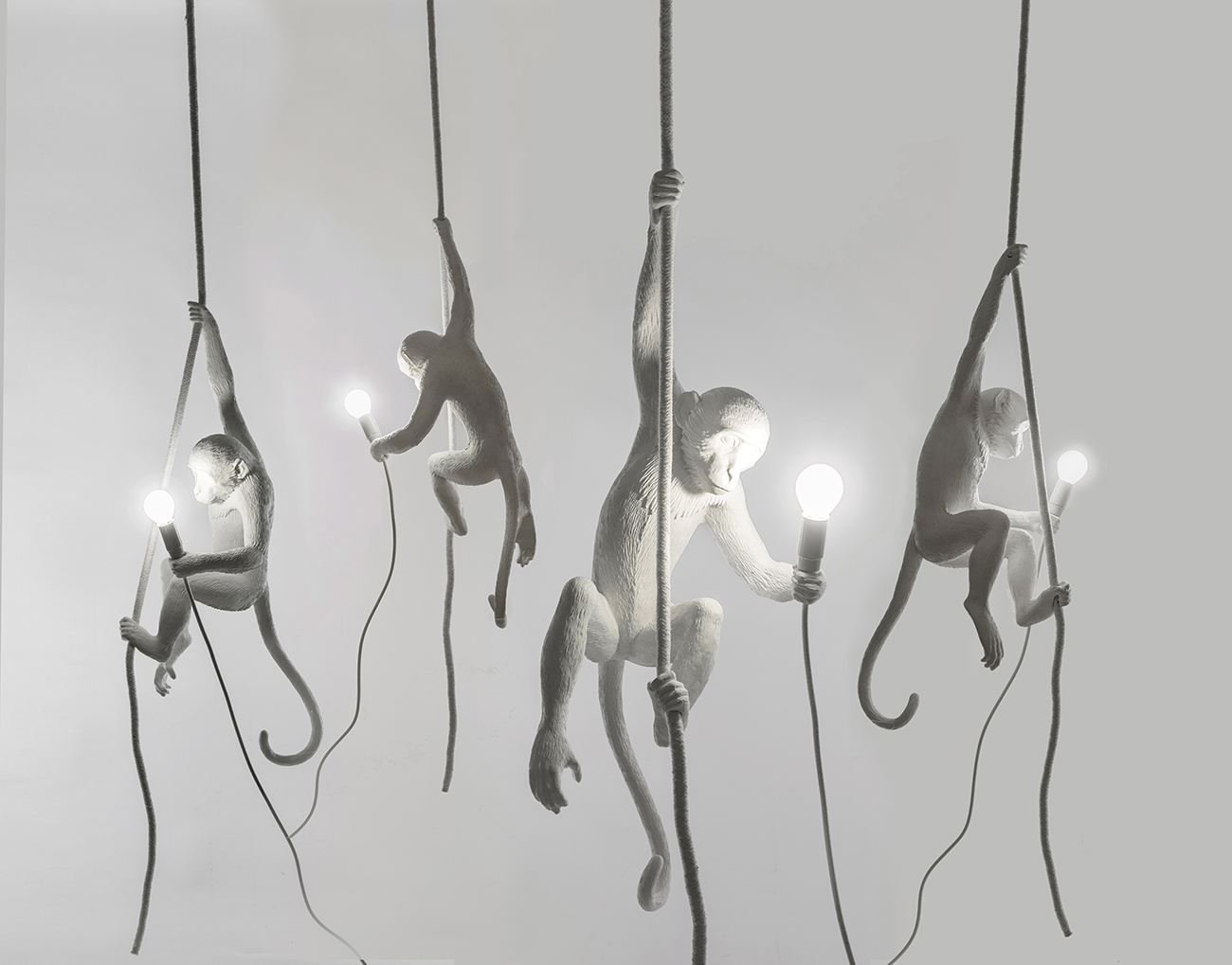 Giant Giraffe Chandelier - Wall mounted giraffe lamp