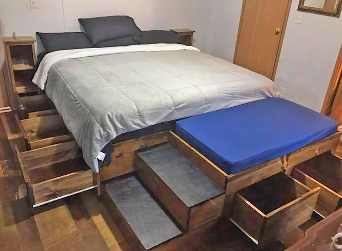King Bed Has Built In Stairs Along With Extra Space At The End Of It For Your Dogs - Wooden king bed with space for dogs