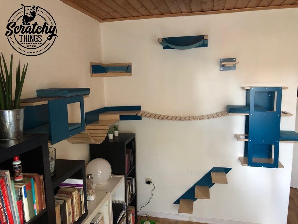 Wall-mounted cat feeder step - Hanging cat food bowls