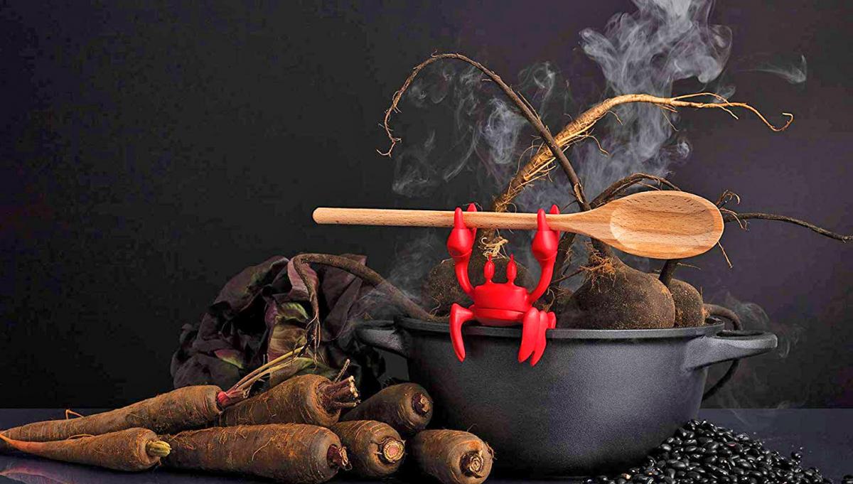 Crab cooking spoon holder - spinning crab shaped spoon holder and steam releaser