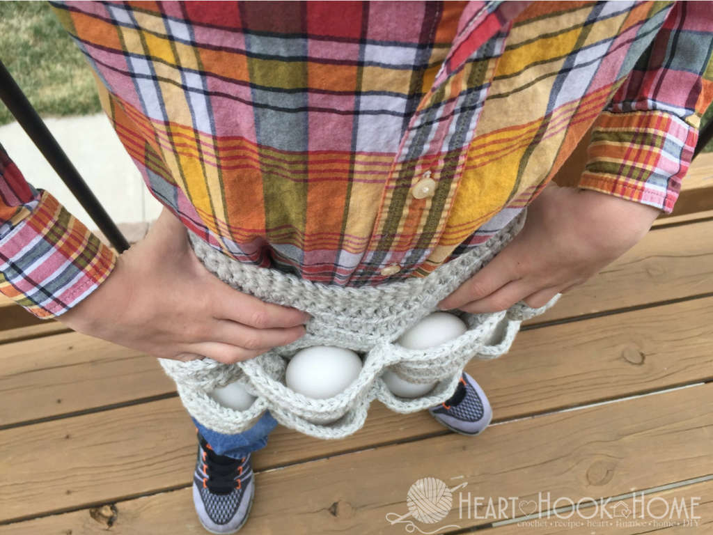 Crochet Egg Apron - Pattern to knit your own crochet egg apron