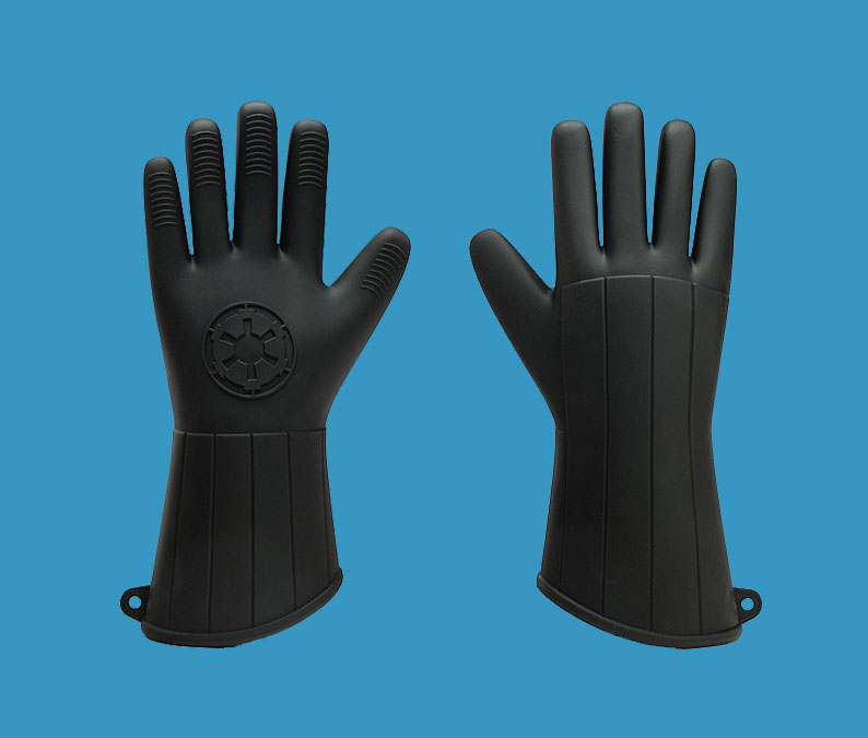 Darth Vader silicone oven mitt