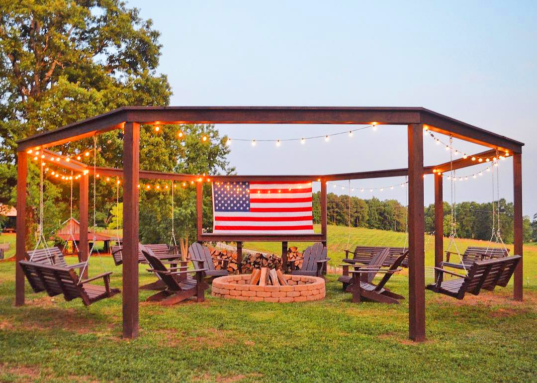 DIY Backyard Pergola With Swings - Wooden Fire Pit Pergola With Swings