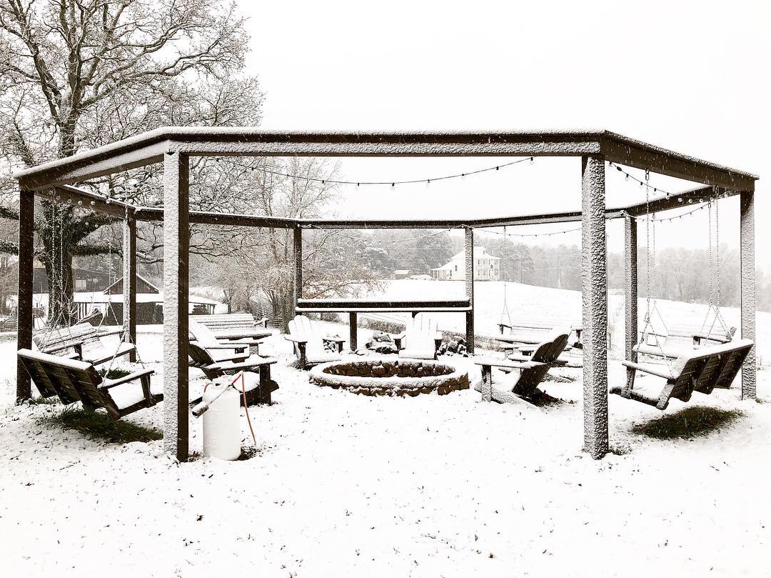 DIY Backyard Pergola With Swings - Wooden Fire Pit Pergola With Swings