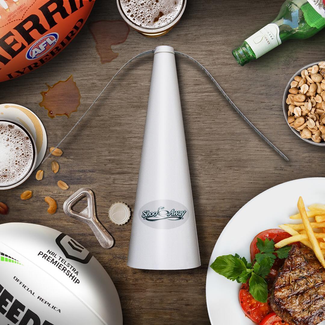 Genius Automatic Fly Repelling Fan Keeps Bugs Out Of Your Food While Eating Outdoors - Shooaway Automatic fly trap fan