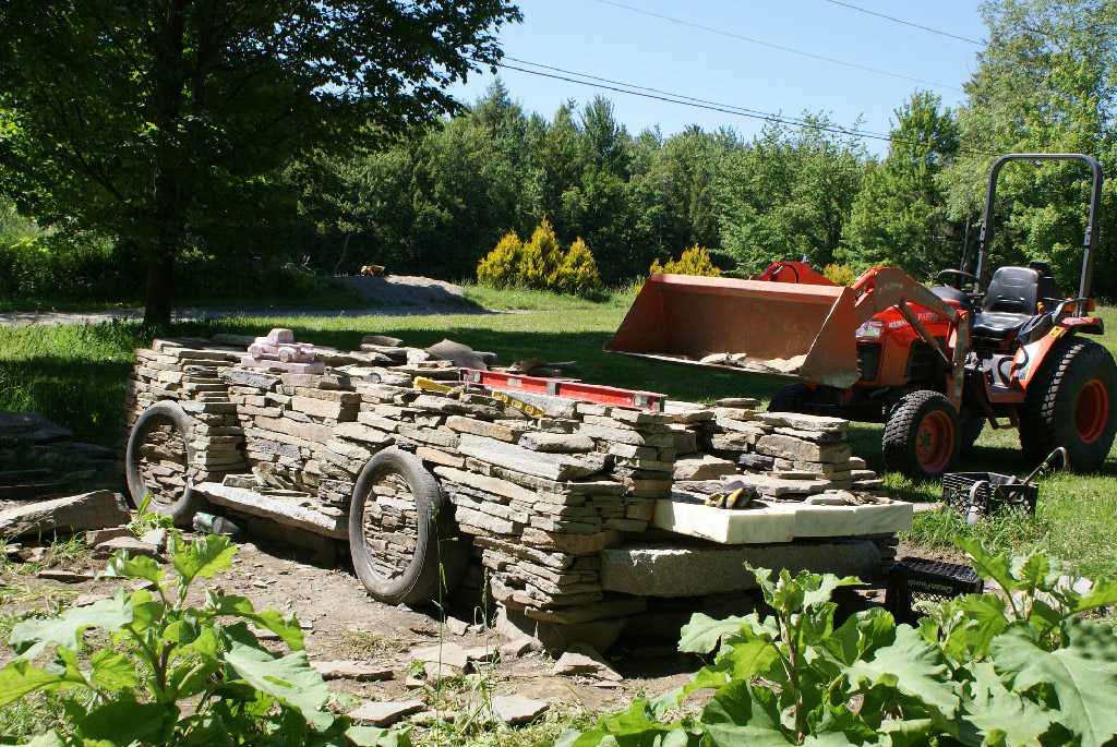 Guy Makes Vintage Cars and Trucks Out Of Rocks - Chris Miller Stone Truck Project