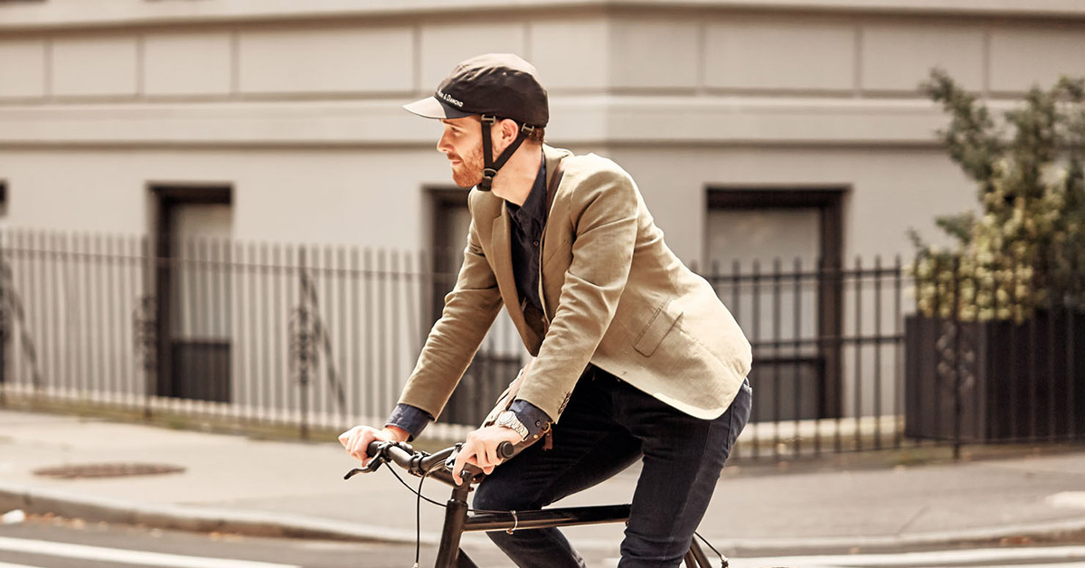 Bike Helmet Looks Like a Baseball Cap and Rolls Up For Easy Storage - Foldable bicycle helmet