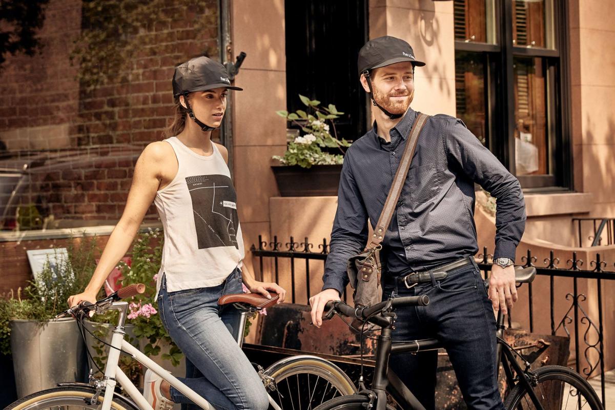 Bike Helmet Looks Like a Baseball Cap and Rolls Up For Easy Storage - Foldable bicycle helmet