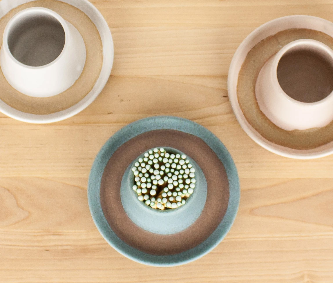 Match Cup Has a Match Striker Right On It For Quick Lighting - Match striking ceramic cup