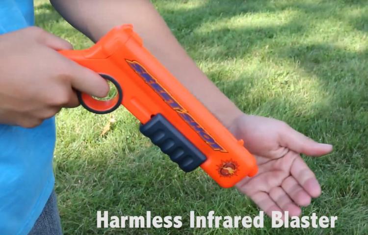 Infrared skeet shooter toy - Laser target practice skeet shooting gadget - sensor on skeets break apart when hit
