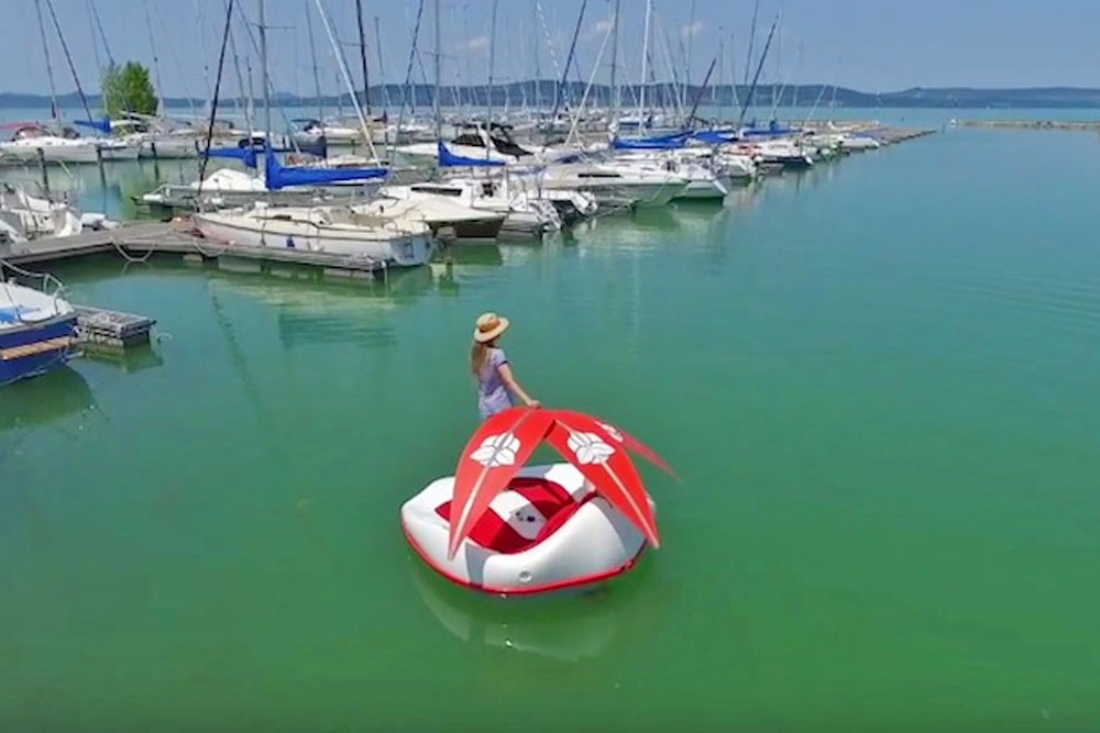 Electric Boat Lounger
