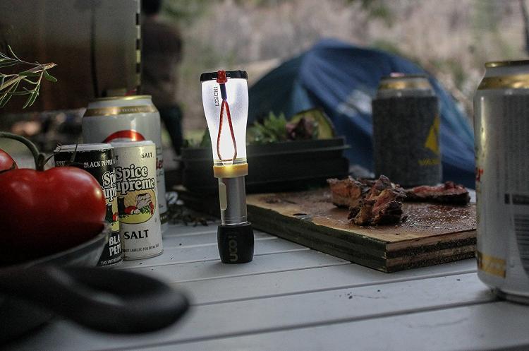 Mini Flashlight doubles as a lantern - 2-in-1 Flashlight pulls out to lantern
