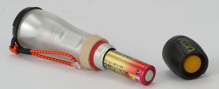Mini Flashlight doubles as a lantern - 2-in-1 Flashlight pulls out to lantern