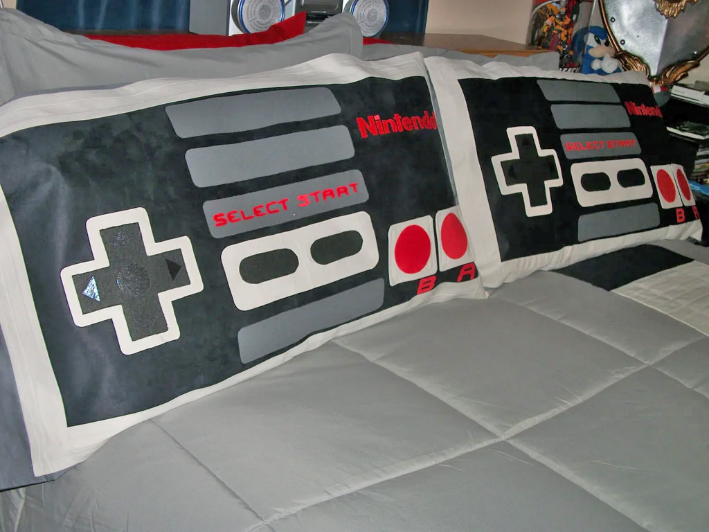 Nintendo Bedding Set - Geeky NES game console bedspread and pillowcases