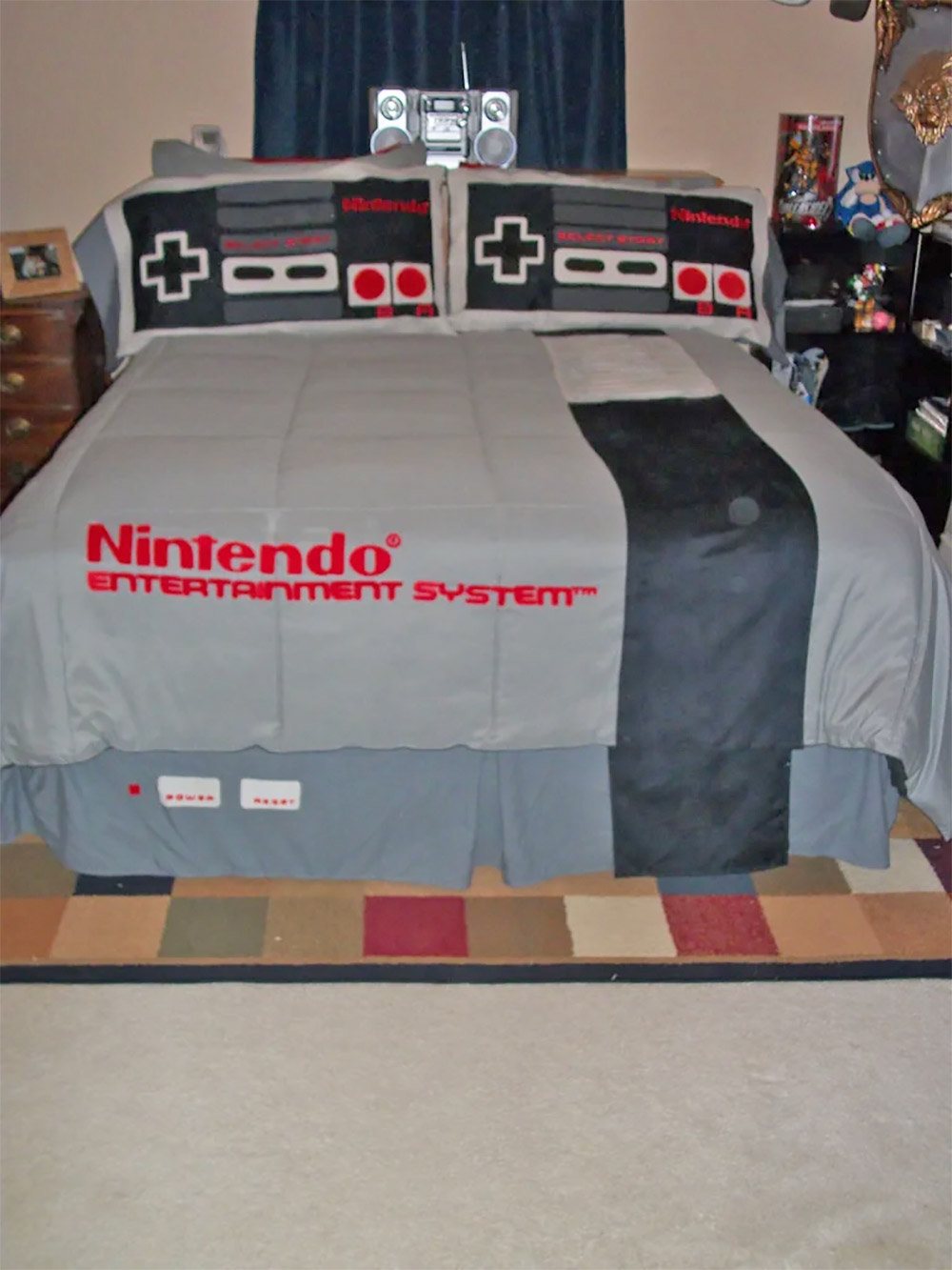 Nintendo Bedding Set - Geeky NES game console bedspread and pillowcases
