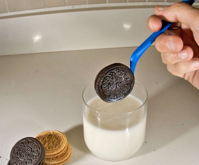 Oreo dipping spoon
