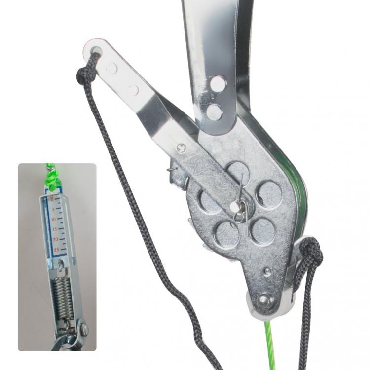 Over-The-Door Mechanism Lets You Stretch Your Neck For Pain Relief - Self neck stretching door gadget