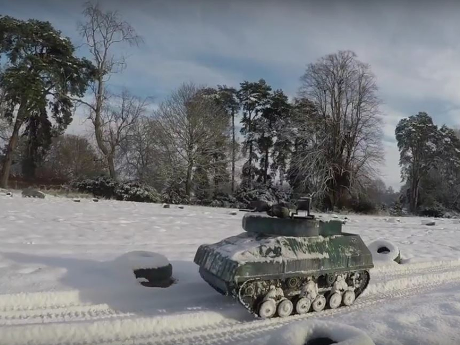 Paintball Battle Tanks - Mini tanks that shoot paintballs