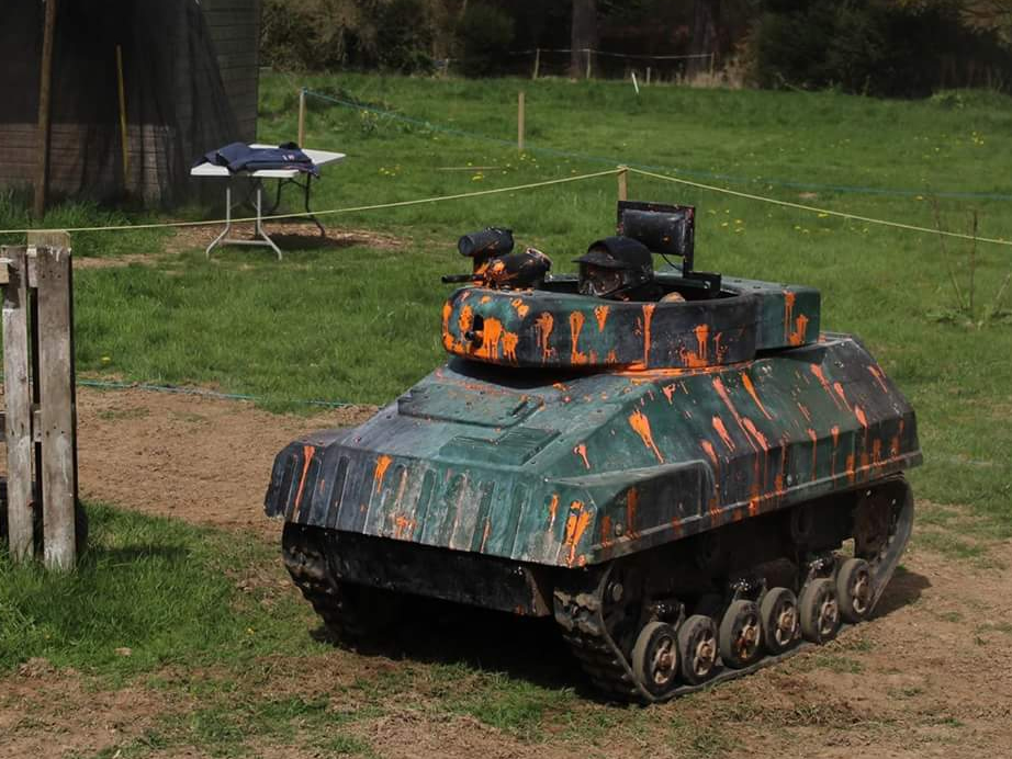 Paintball Battle Tanks - Mini tanks that shoot paintballs