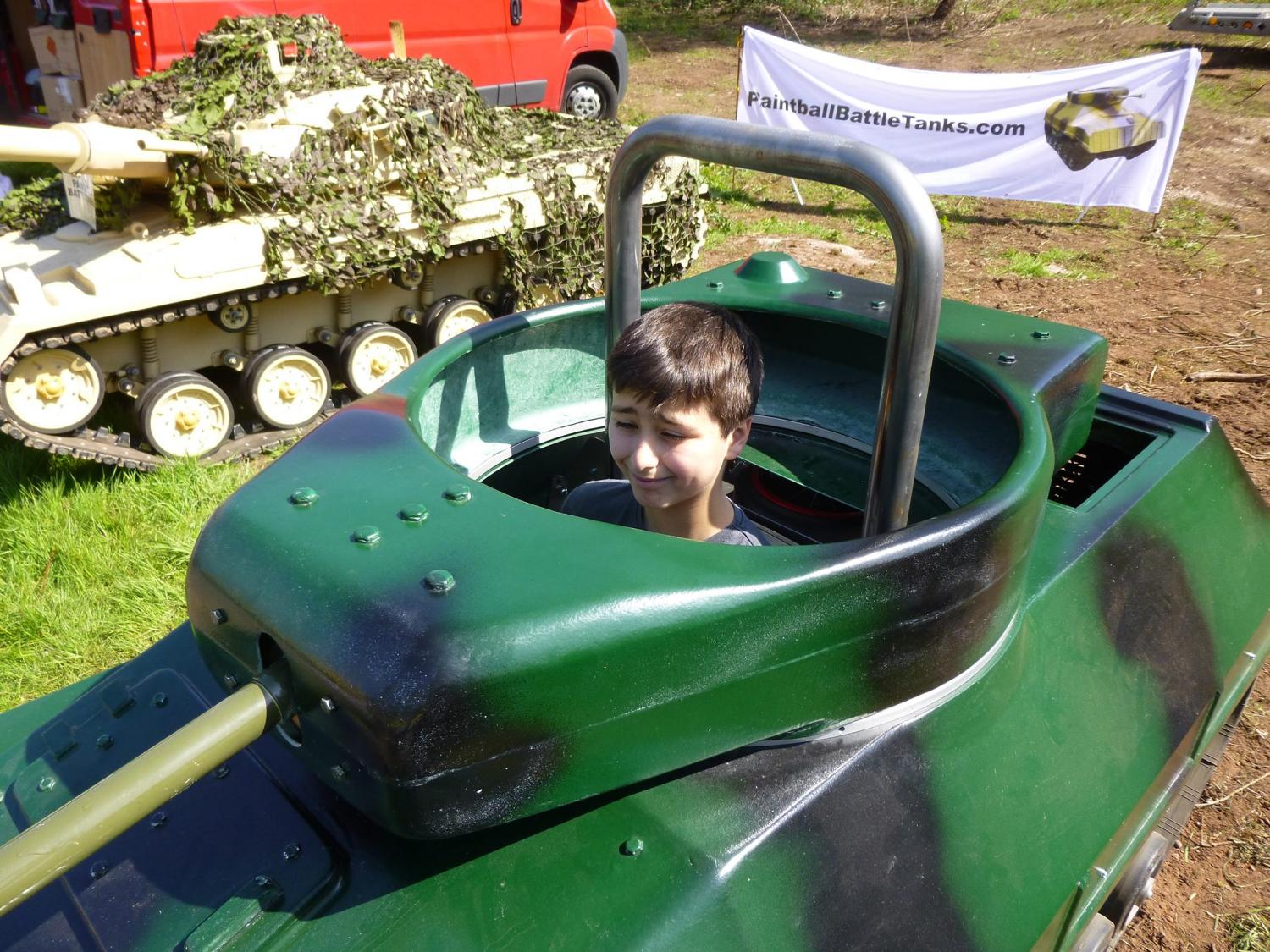 Paintball Battle Tanks - Mini tanks that shoot paintballs